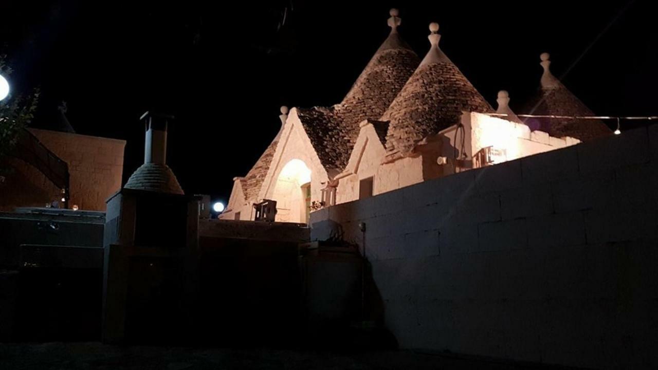 Trullo Le Tre Sorelle Cisternino Exterior photo